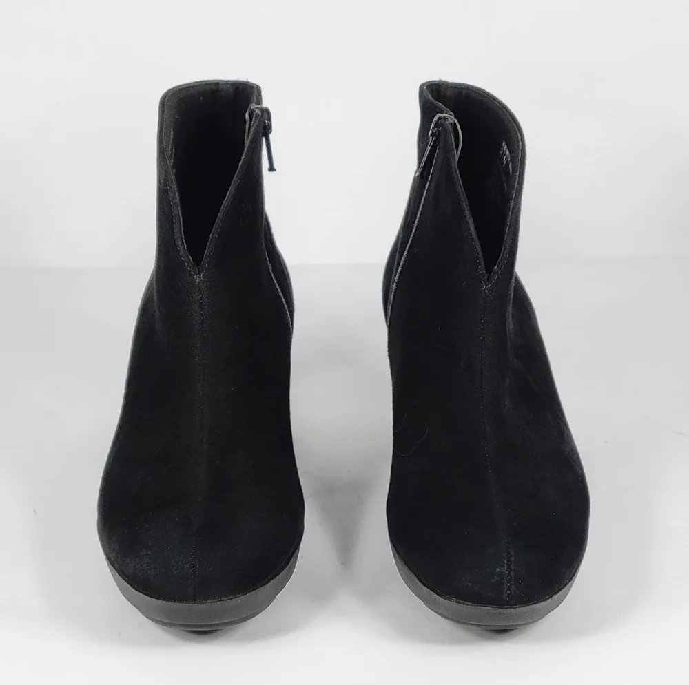 Munro Suede Robynette Ankle Booties #765 Size 8.5N